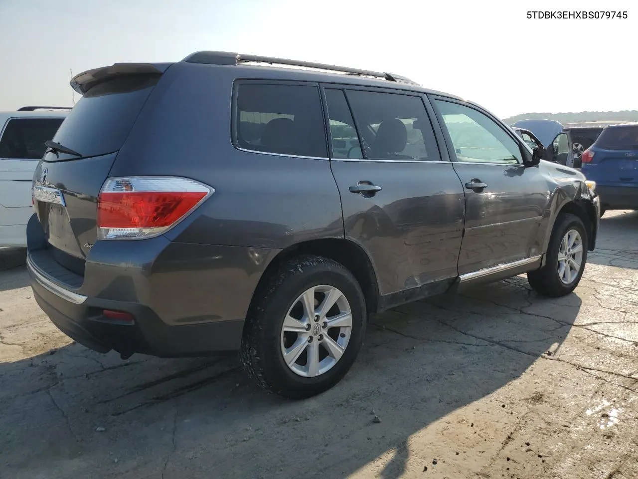 5TDBK3EHXBS079745 2011 Toyota Highlander Base