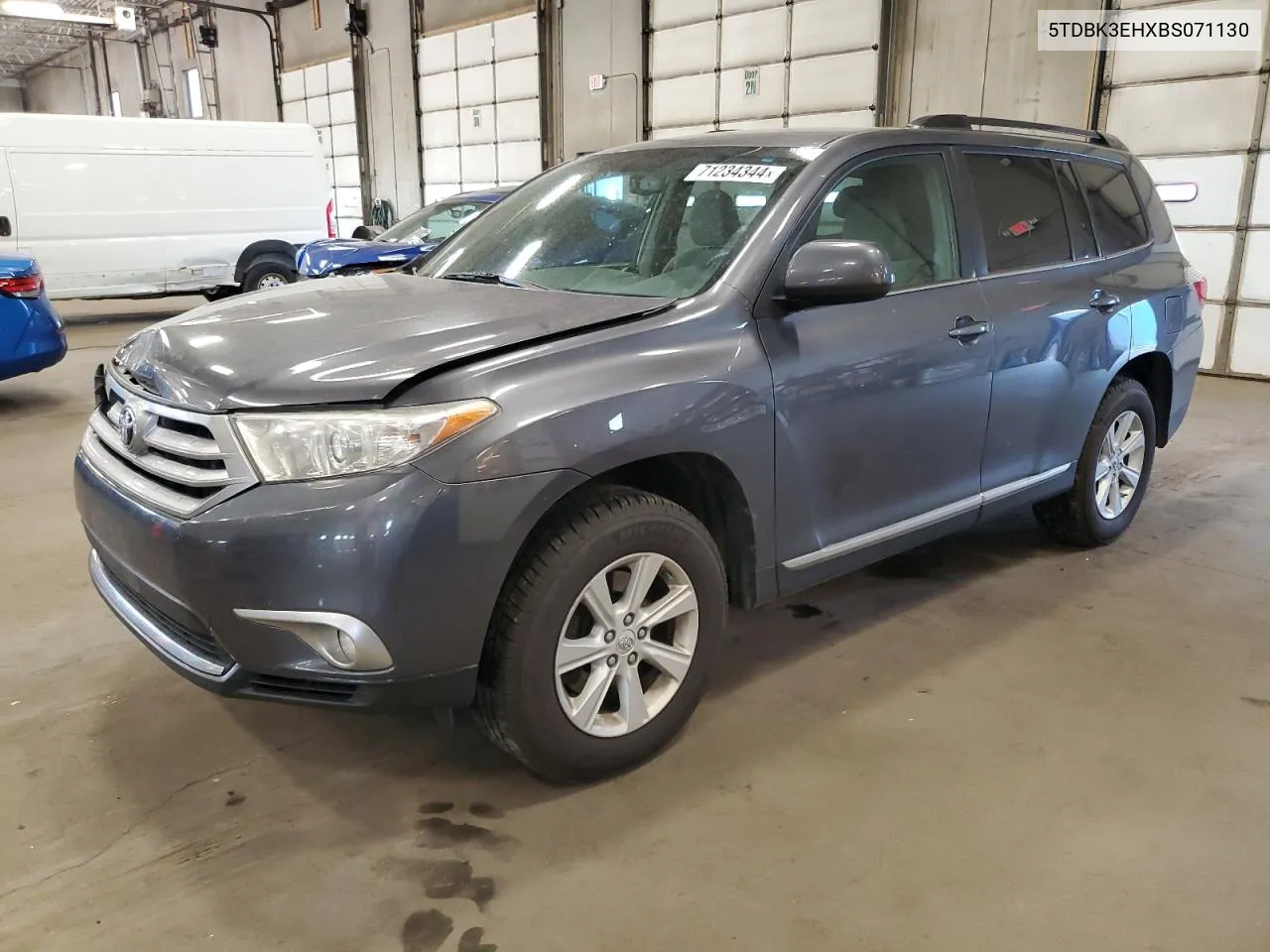 2011 Toyota Highlander Base VIN: 5TDBK3EHXBS071130 Lot: 71234344