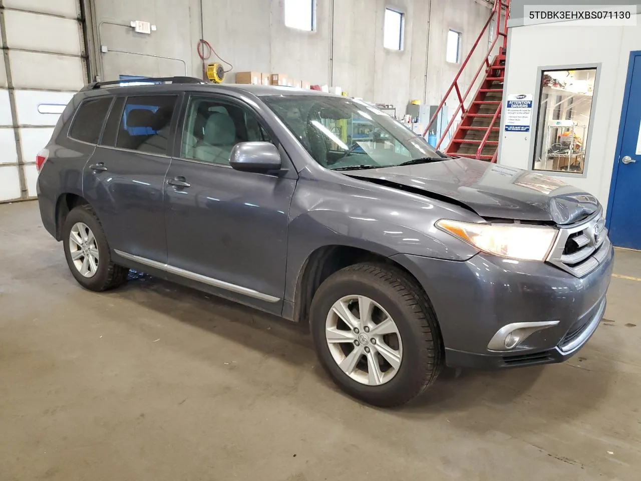 2011 Toyota Highlander Base VIN: 5TDBK3EHXBS071130 Lot: 71234344