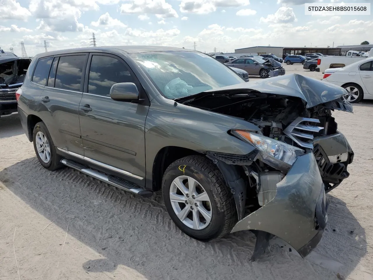 2011 Toyota Highlander Base VIN: 5TDZA3EH8BS015608 Lot: 72338634