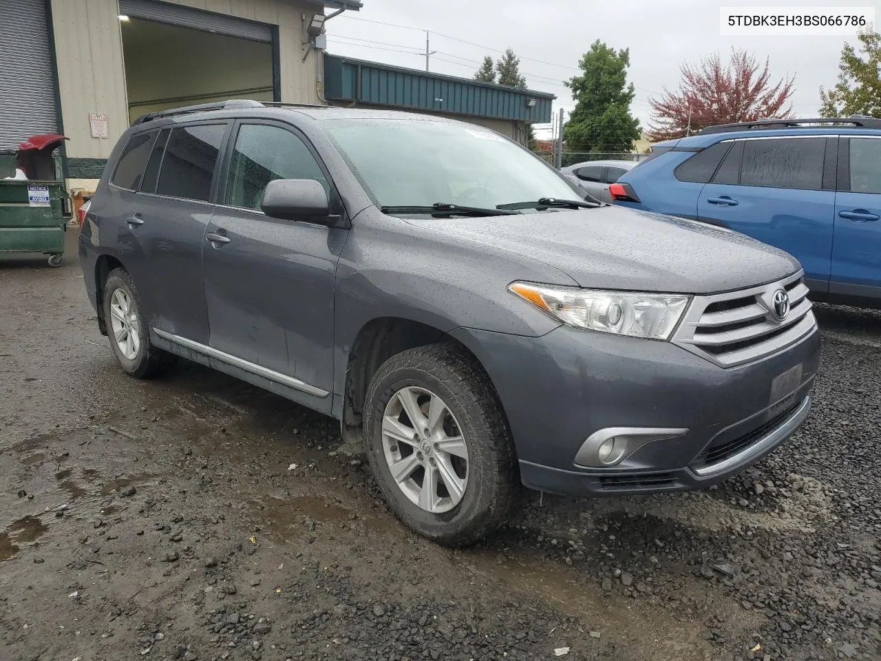 5TDBK3EH3BS066786 2011 Toyota Highlander Base