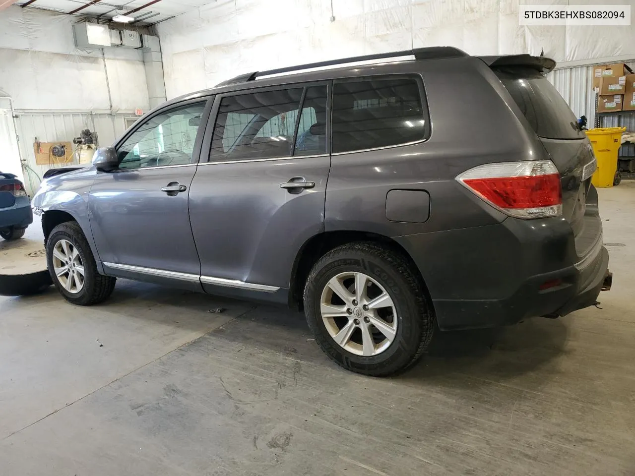 2011 Toyota Highlander Base VIN: 5TDBK3EHXBS082094 Lot: 73655074