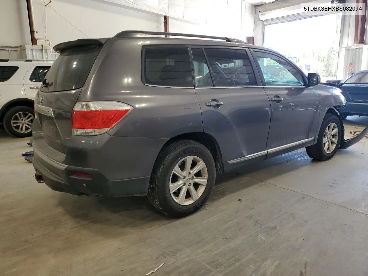 2011 Toyota Highlander Base VIN: 5TDBK3EHXBS082094 Lot: 73655074