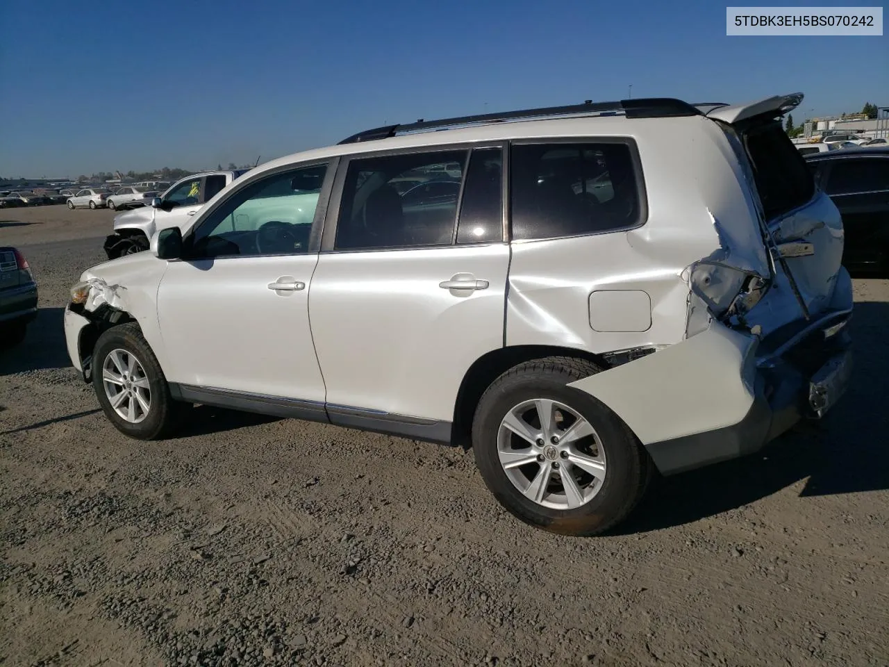 2011 Toyota Highlander Base VIN: 5TDBK3EH5BS070242 Lot: 73892794