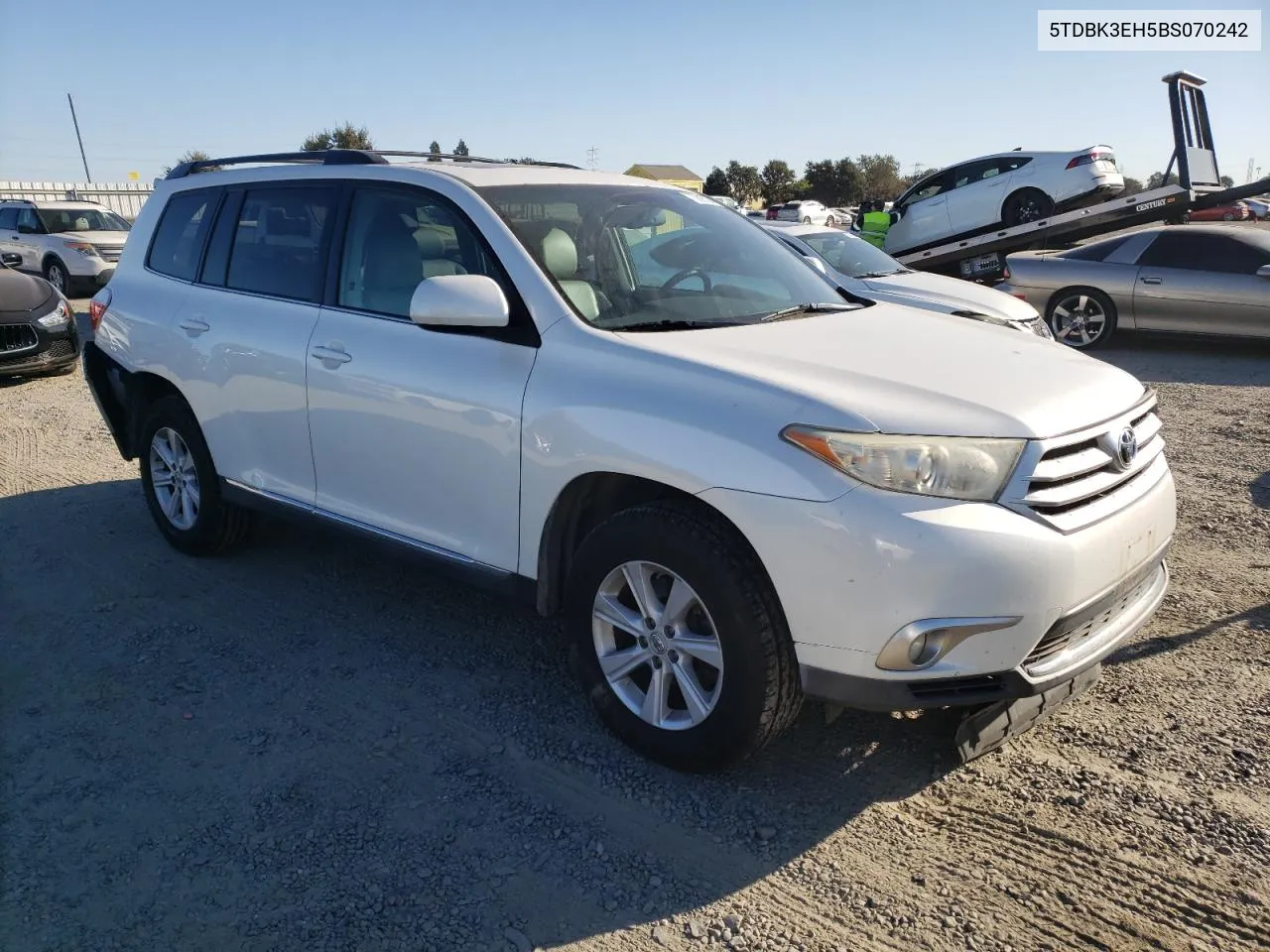 2011 Toyota Highlander Base VIN: 5TDBK3EH5BS070242 Lot: 73892794