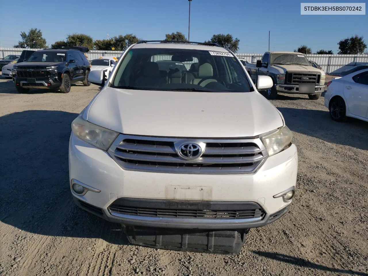 2011 Toyota Highlander Base VIN: 5TDBK3EH5BS070242 Lot: 73892794