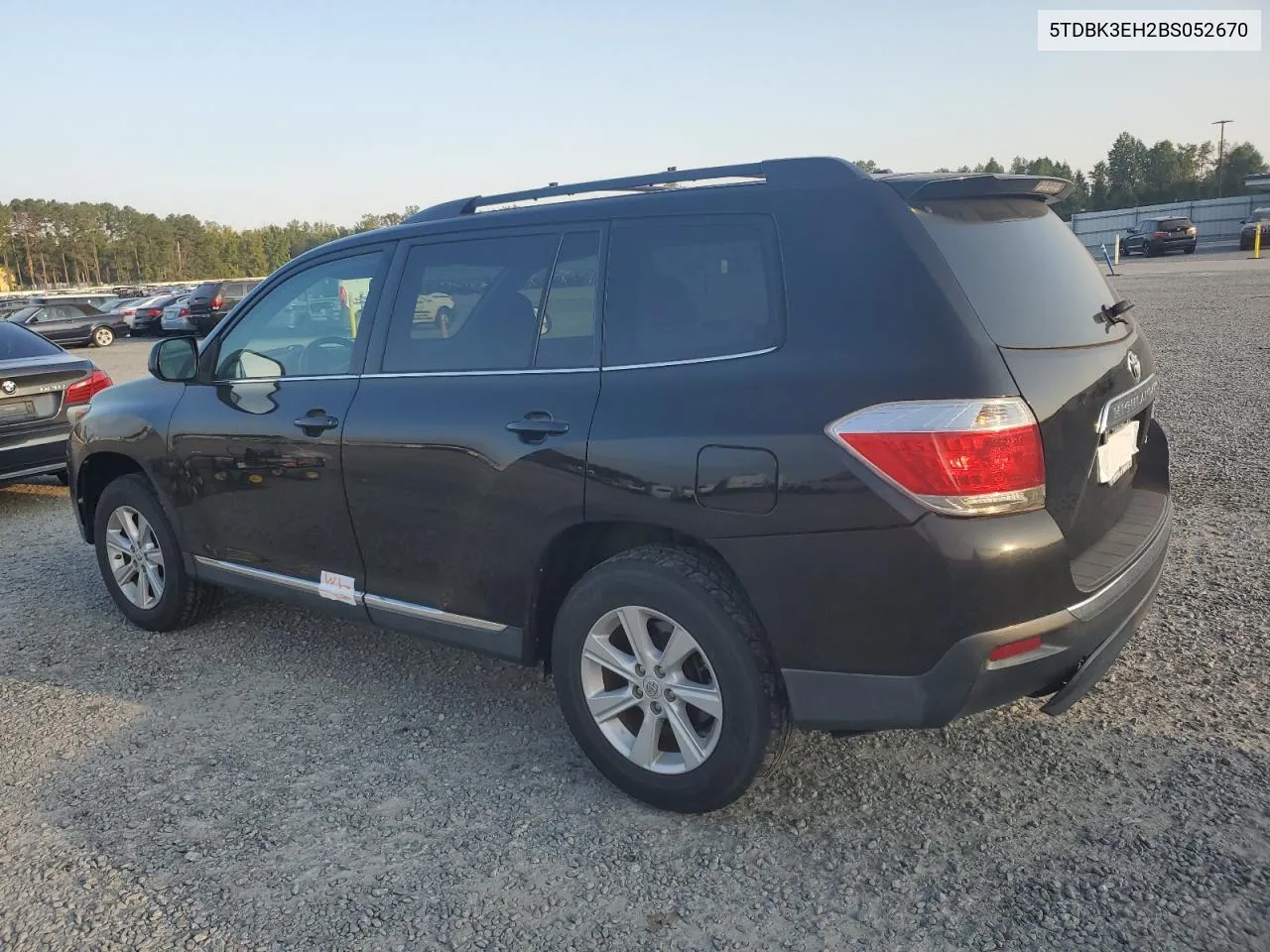 2011 Toyota Highlander Base VIN: 5TDBK3EH2BS052670 Lot: 75164594