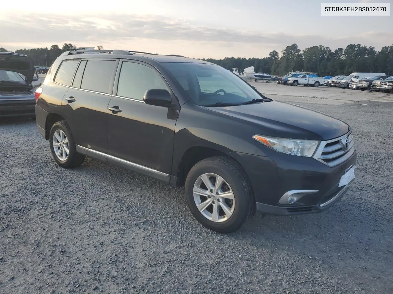 2011 Toyota Highlander Base VIN: 5TDBK3EH2BS052670 Lot: 75164594