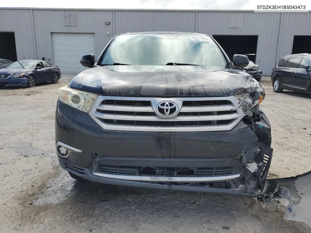 2011 Toyota Highlander Base VIN: 5TDZK3EH1BS043473 Lot: 76374564