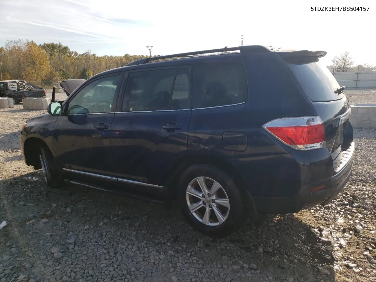 2011 Toyota Highlander Base VIN: 5TDZK3EH7BS504157 Lot: 77218134