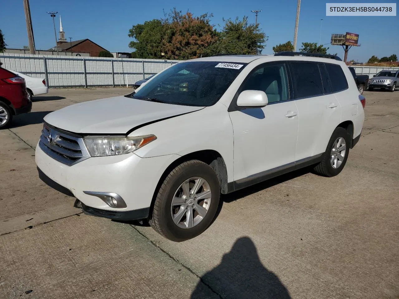 2011 Toyota Highlander Base VIN: 5TDZK3EH5BS044738 Lot: 77456434