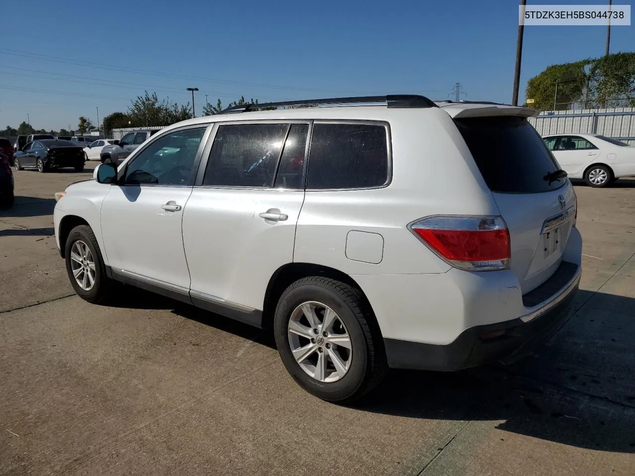 2011 Toyota Highlander Base VIN: 5TDZK3EH5BS044738 Lot: 77456434