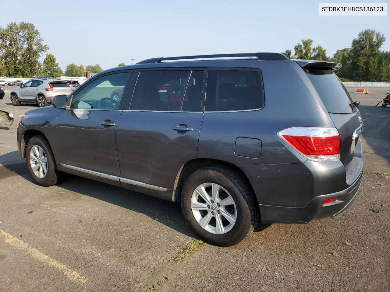 2012 Toyota Highlander Base VIN: 5TDBK3EH8CS136123 Lot: 70049274