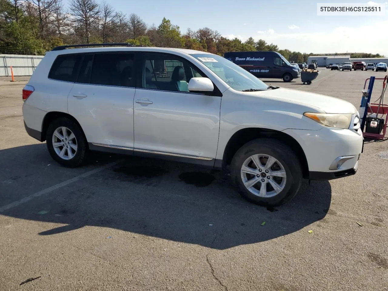 2012 Toyota Highlander Base VIN: 5TDBK3EH6CS125511 Lot: 70614354