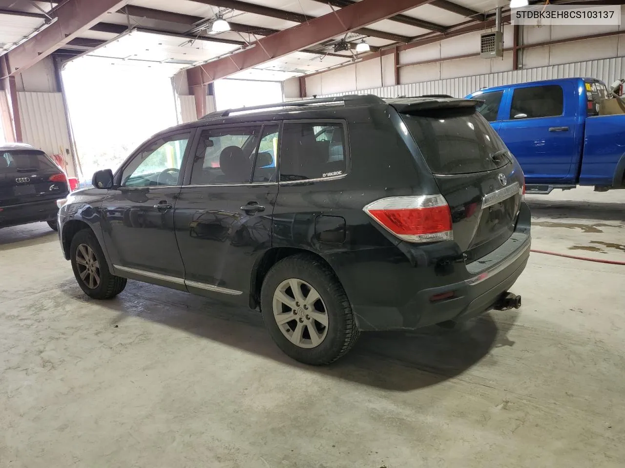 2012 Toyota Highlander Base VIN: 5TDBK3EH8CS103137 Lot: 76121654