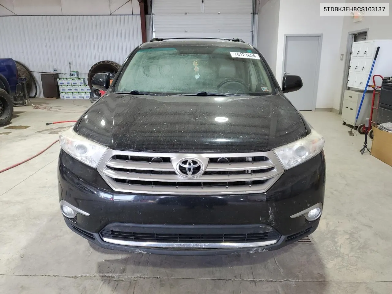 2012 Toyota Highlander Base VIN: 5TDBK3EH8CS103137 Lot: 76121654