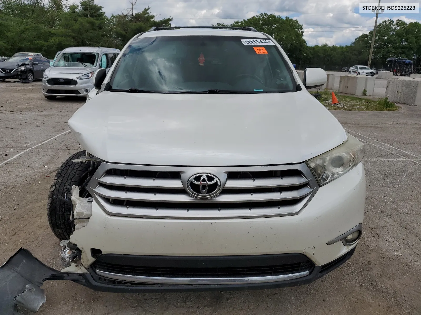 5TDBK3EH5DS225228 2013 Toyota Highlander Base