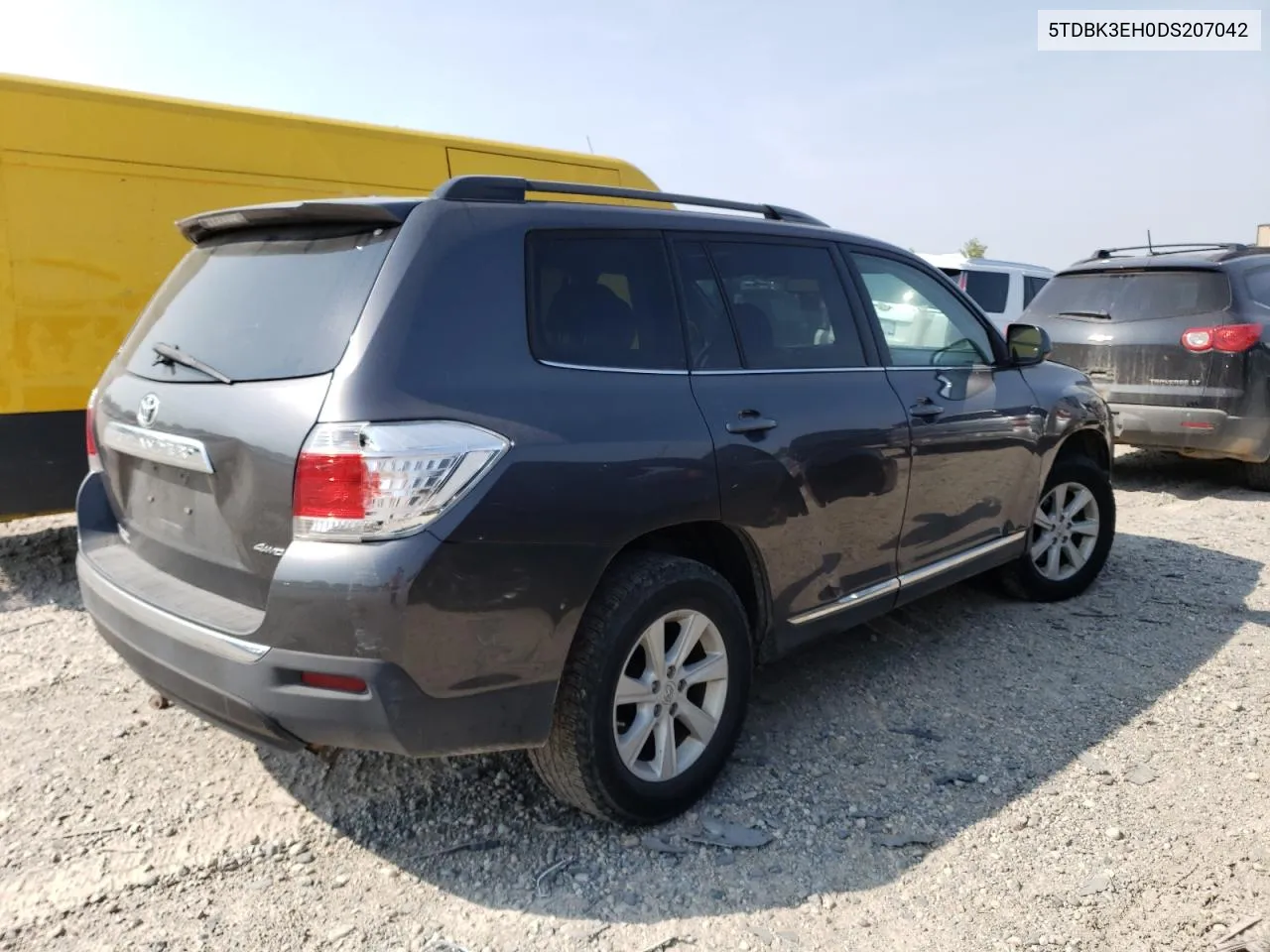 2013 Toyota Highlander Base VIN: 5TDBK3EH0DS207042 Lot: 70960994