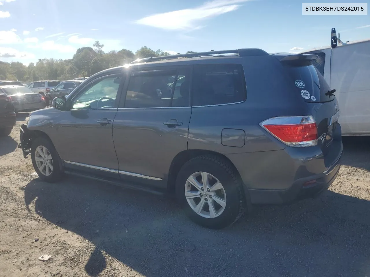 2013 Toyota Highlander Base VIN: 5TDBK3EH7DS242015 Lot: 72285674