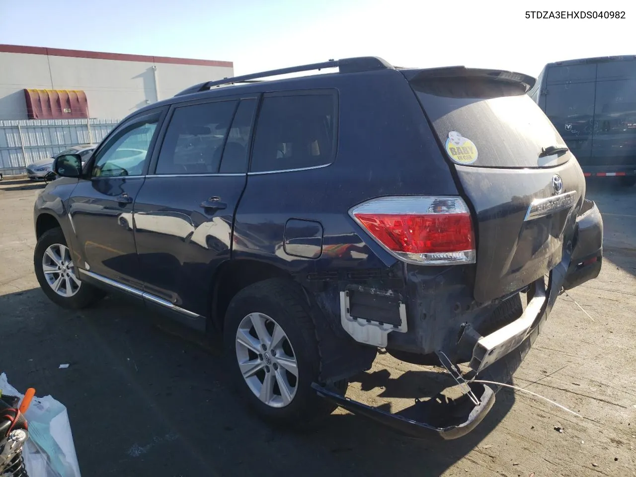 2013 Toyota Highlander Base VIN: 5TDZA3EHXDS040982 Lot: 73977034