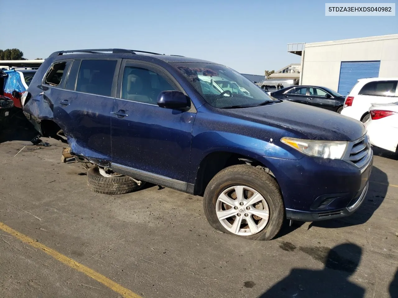 2013 Toyota Highlander Base VIN: 5TDZA3EHXDS040982 Lot: 73977034