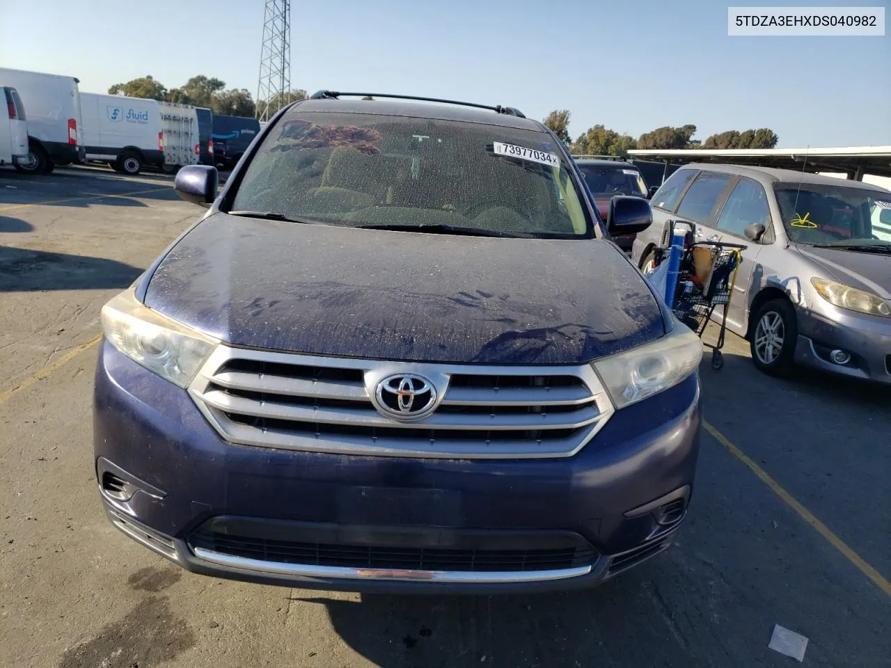 2013 Toyota Highlander Base VIN: 5TDZA3EHXDS040982 Lot: 73977034