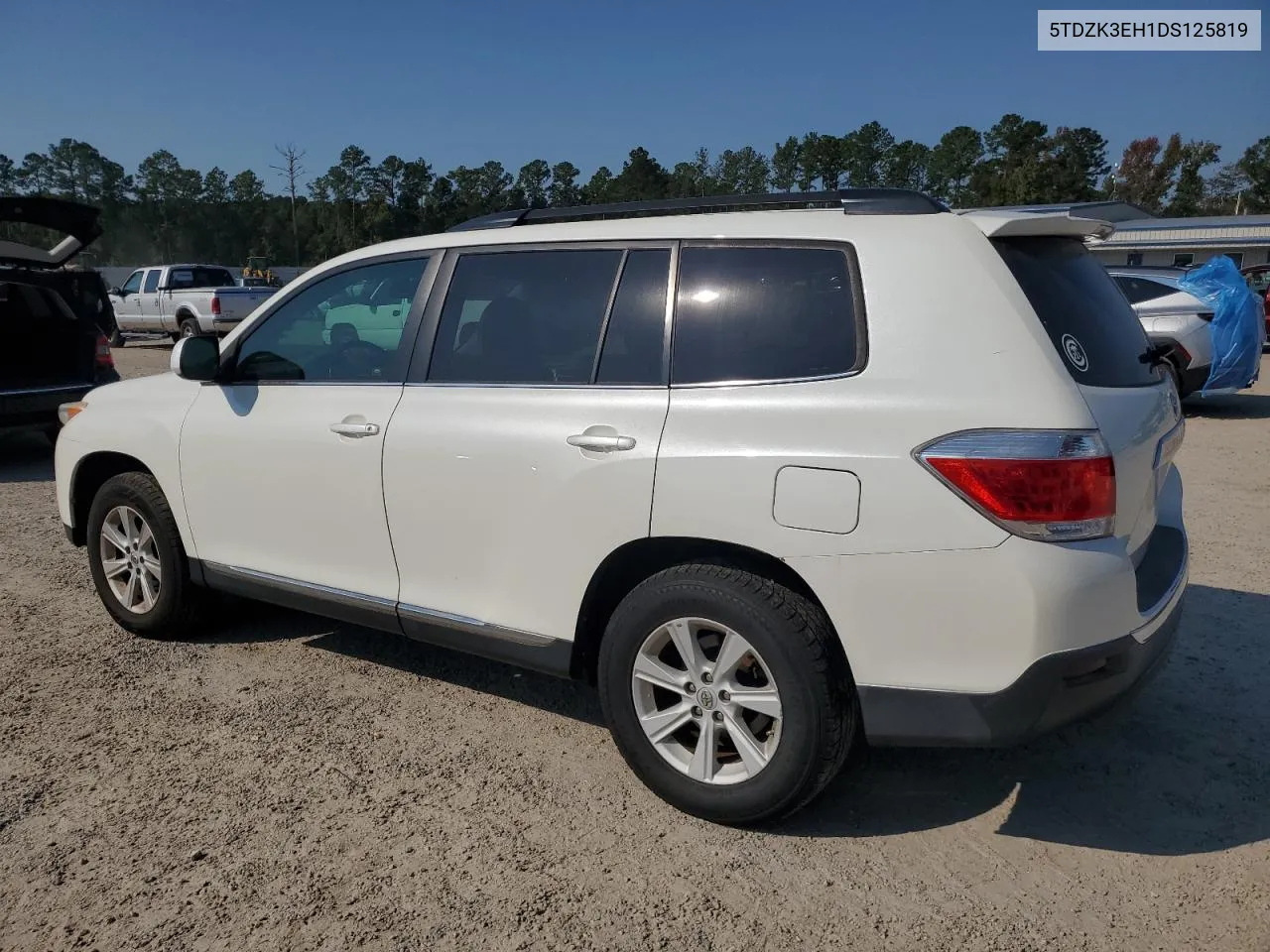 2013 Toyota Highlander Base VIN: 5TDZK3EH1DS125819 Lot: 75552954