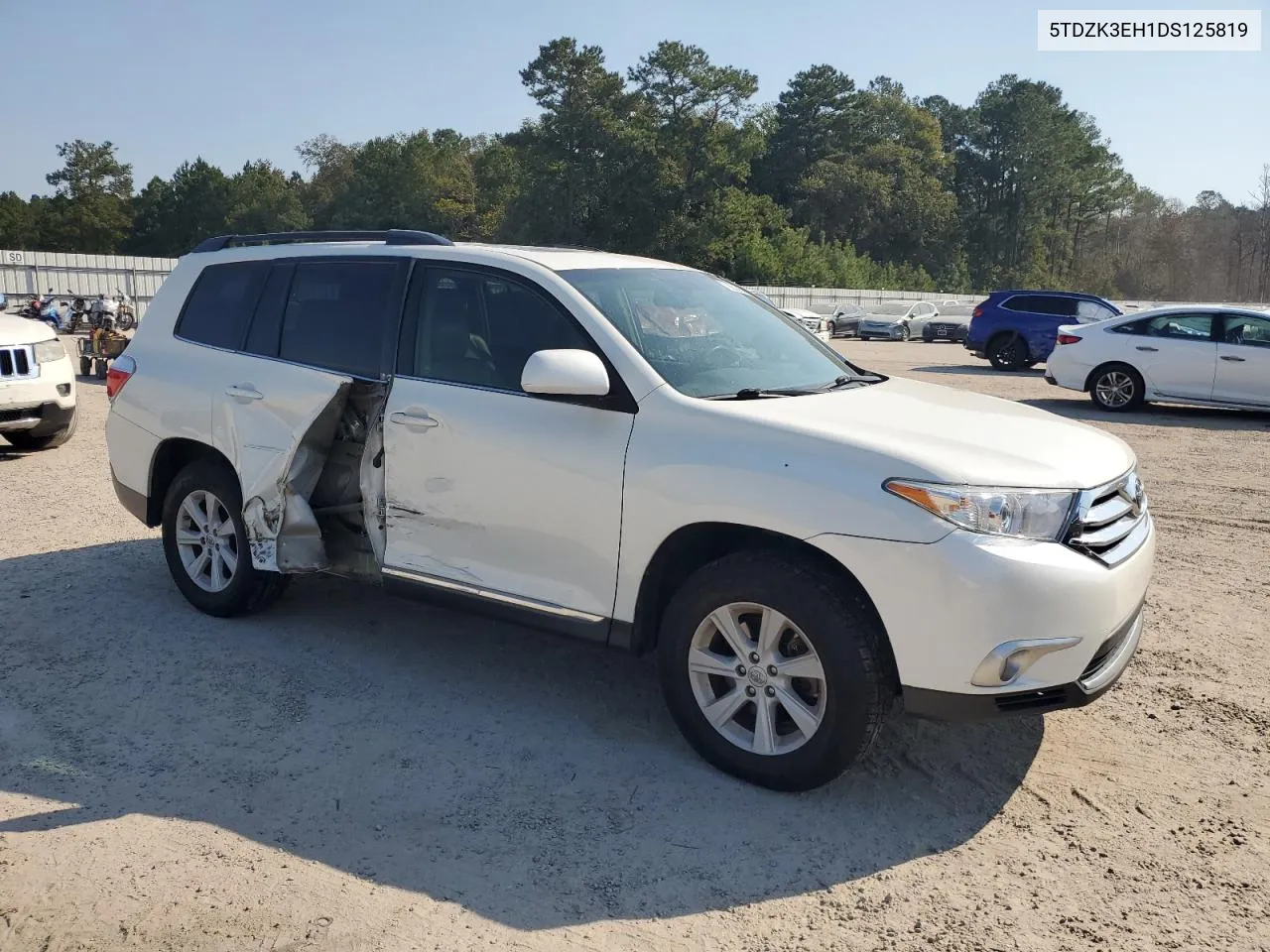 2013 Toyota Highlander Base VIN: 5TDZK3EH1DS125819 Lot: 75552954