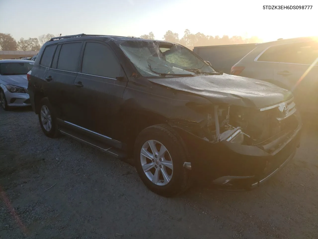 5TDZK3EH6DS098777 2013 Toyota Highlander Base