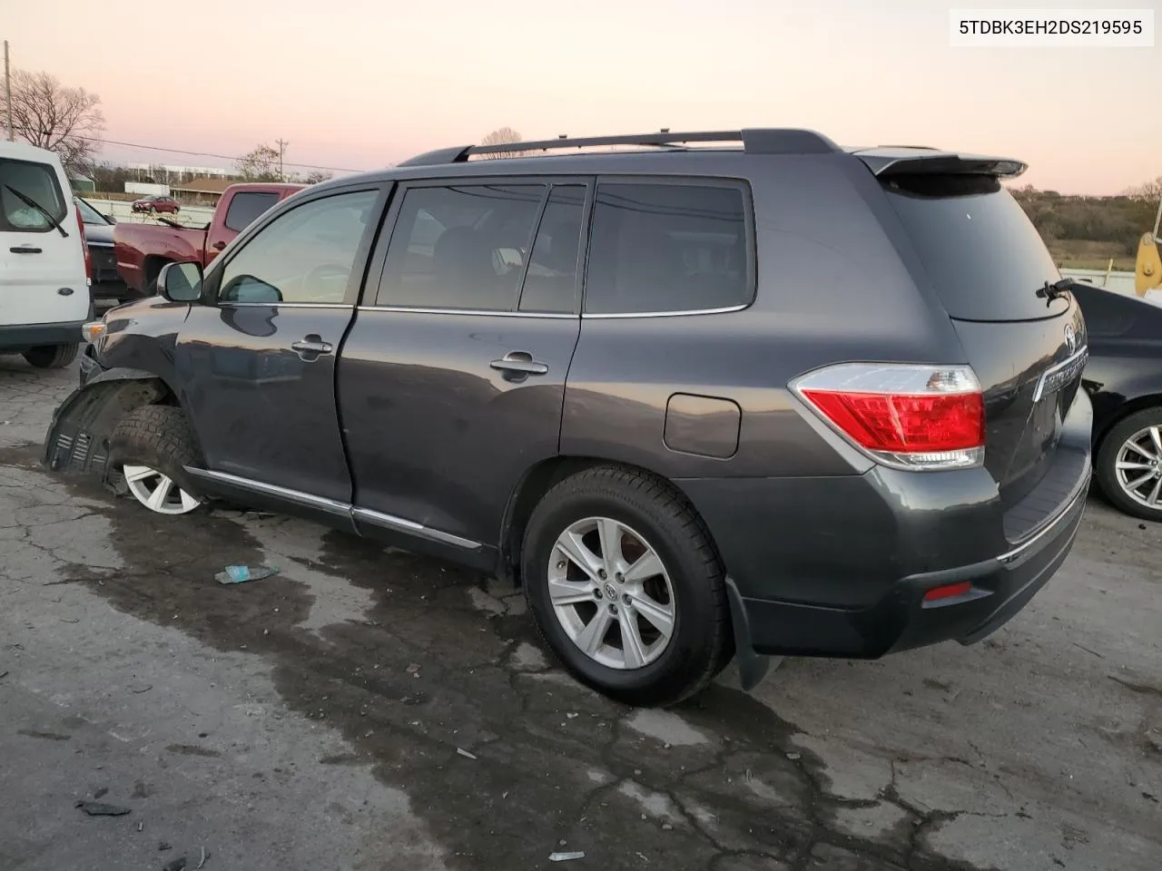 2013 Toyota Highlander Base VIN: 5TDBK3EH2DS219595 Lot: 80364854