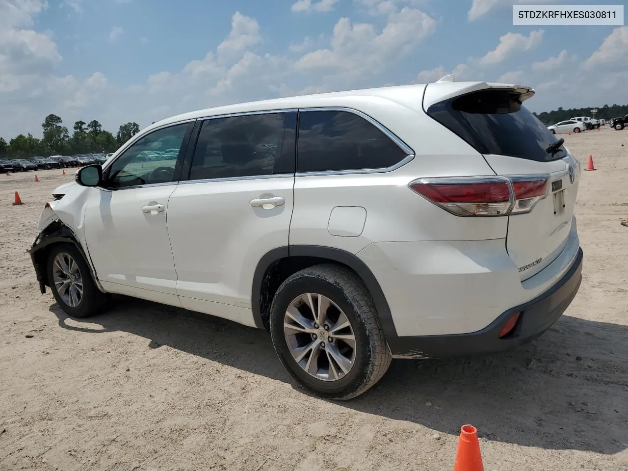 2014 Toyota Highlander Le VIN: 5TDZKRFHXES030811 Lot: 52760154