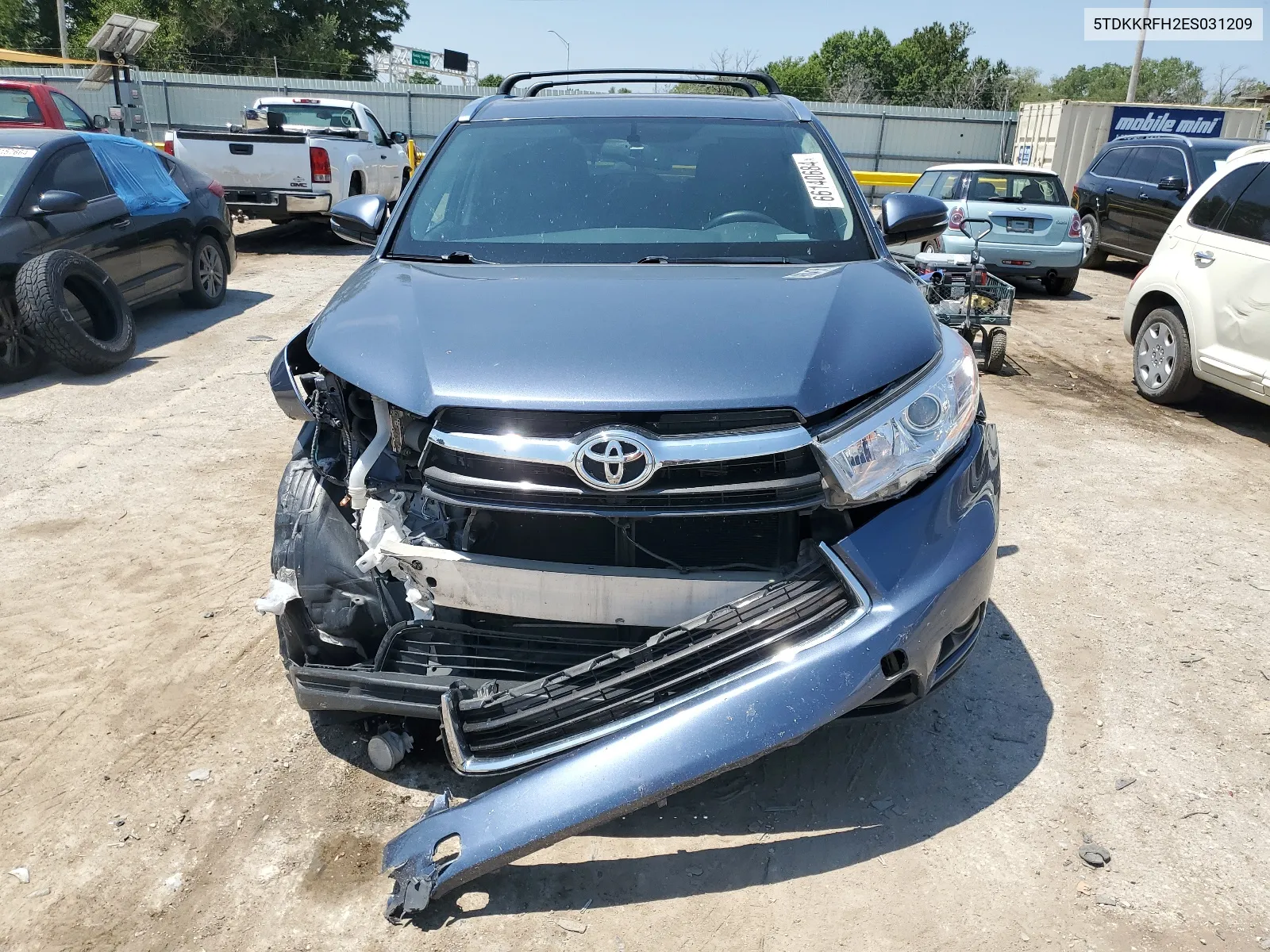 5TDKKRFH2ES031209 2014 Toyota Highlander Xle