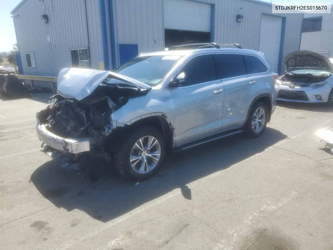 2014 Toyota Highlander Xle VIN: 5TDJKRFH2ES015670 Lot: 69668354