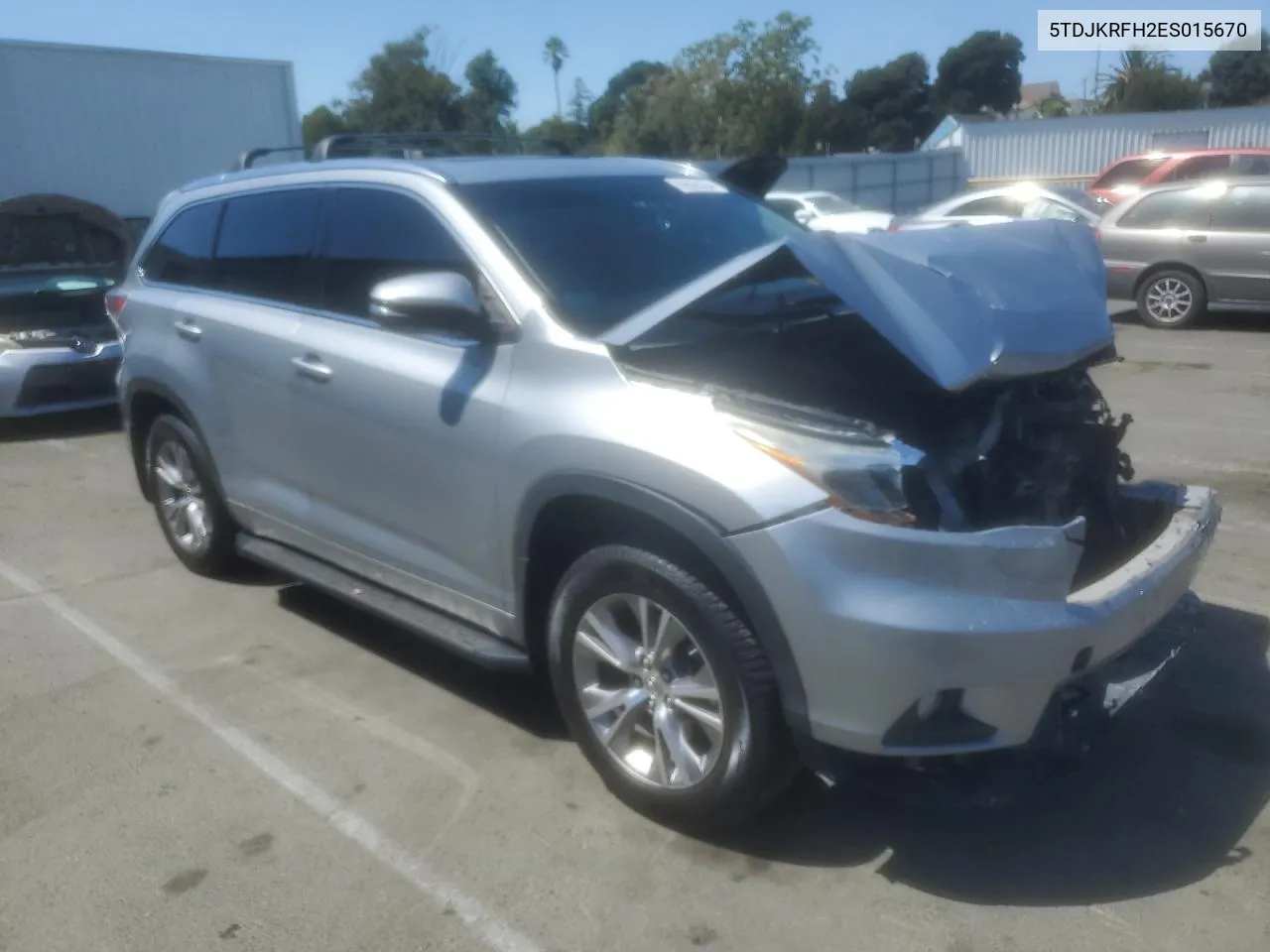 2014 Toyota Highlander Xle VIN: 5TDJKRFH2ES015670 Lot: 69668354