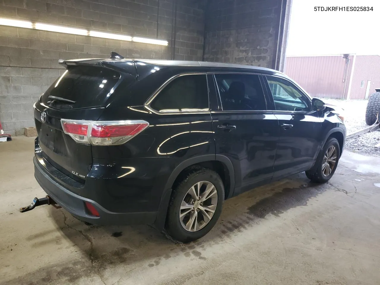 5TDJKRFH1ES025834 2014 Toyota Highlander Xle