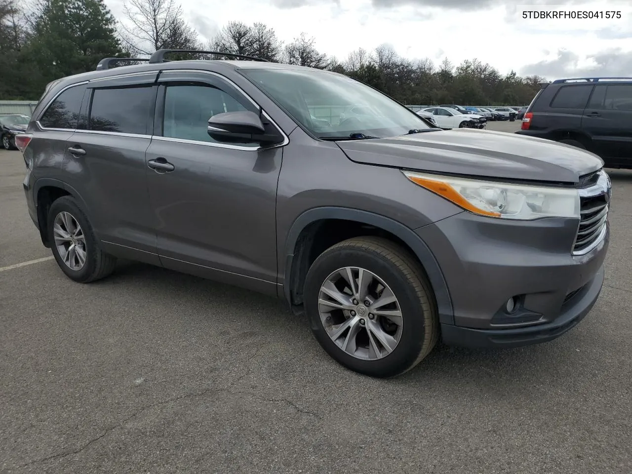 2014 Toyota Highlander Le VIN: 5TDBKRFH0ES041575 Lot: 72594294