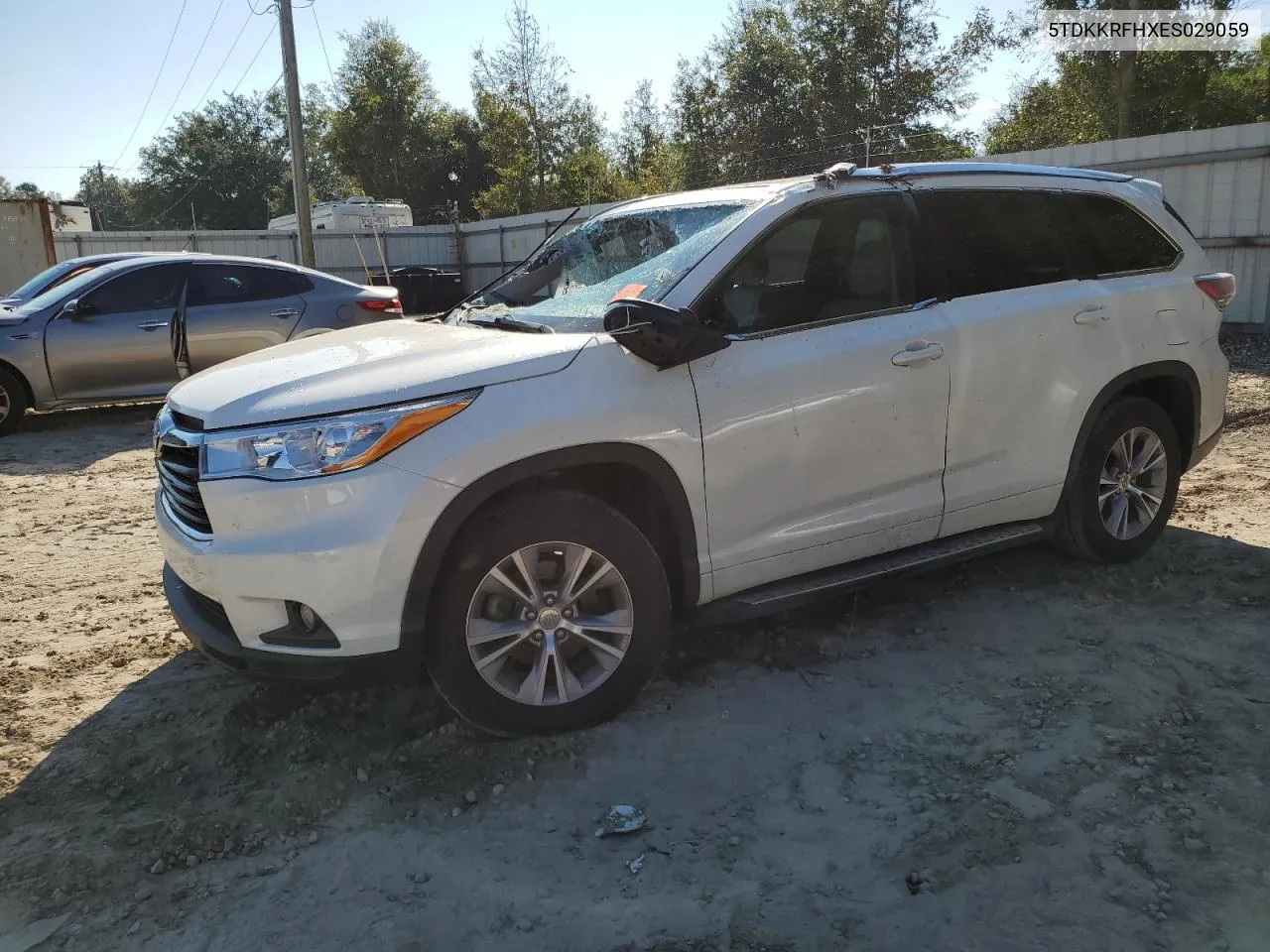 2014 Toyota Highlander Xle VIN: 5TDKKRFHXES029059 Lot: 74972434