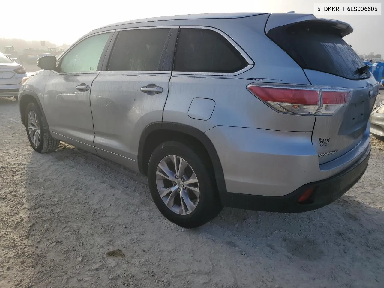 5TDKKRFH6ES006605 2014 Toyota Highlander Xle