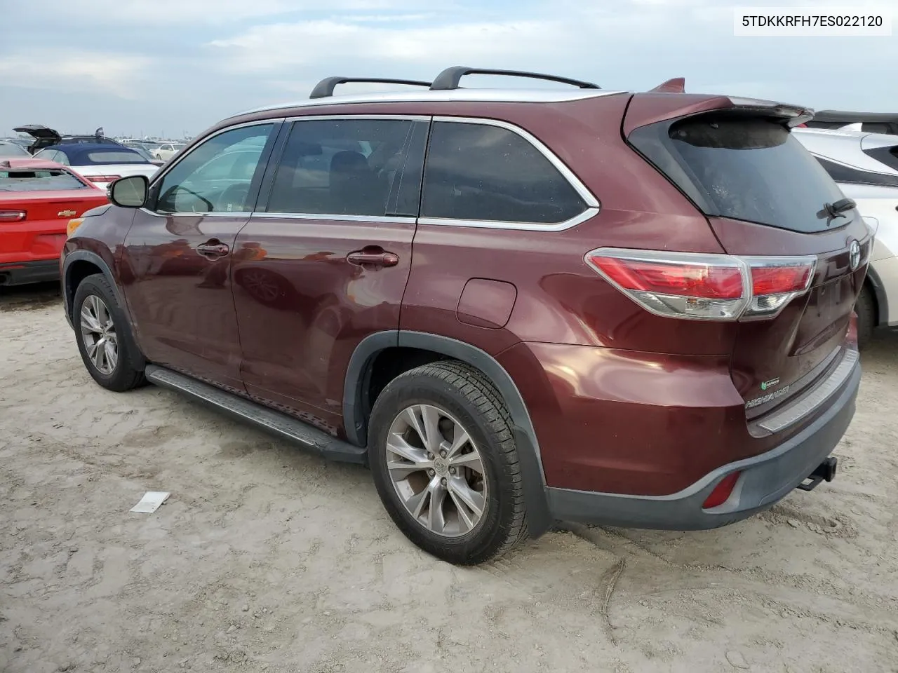 2014 Toyota Highlander Xle VIN: 5TDKKRFH7ES022120 Lot: 76305534