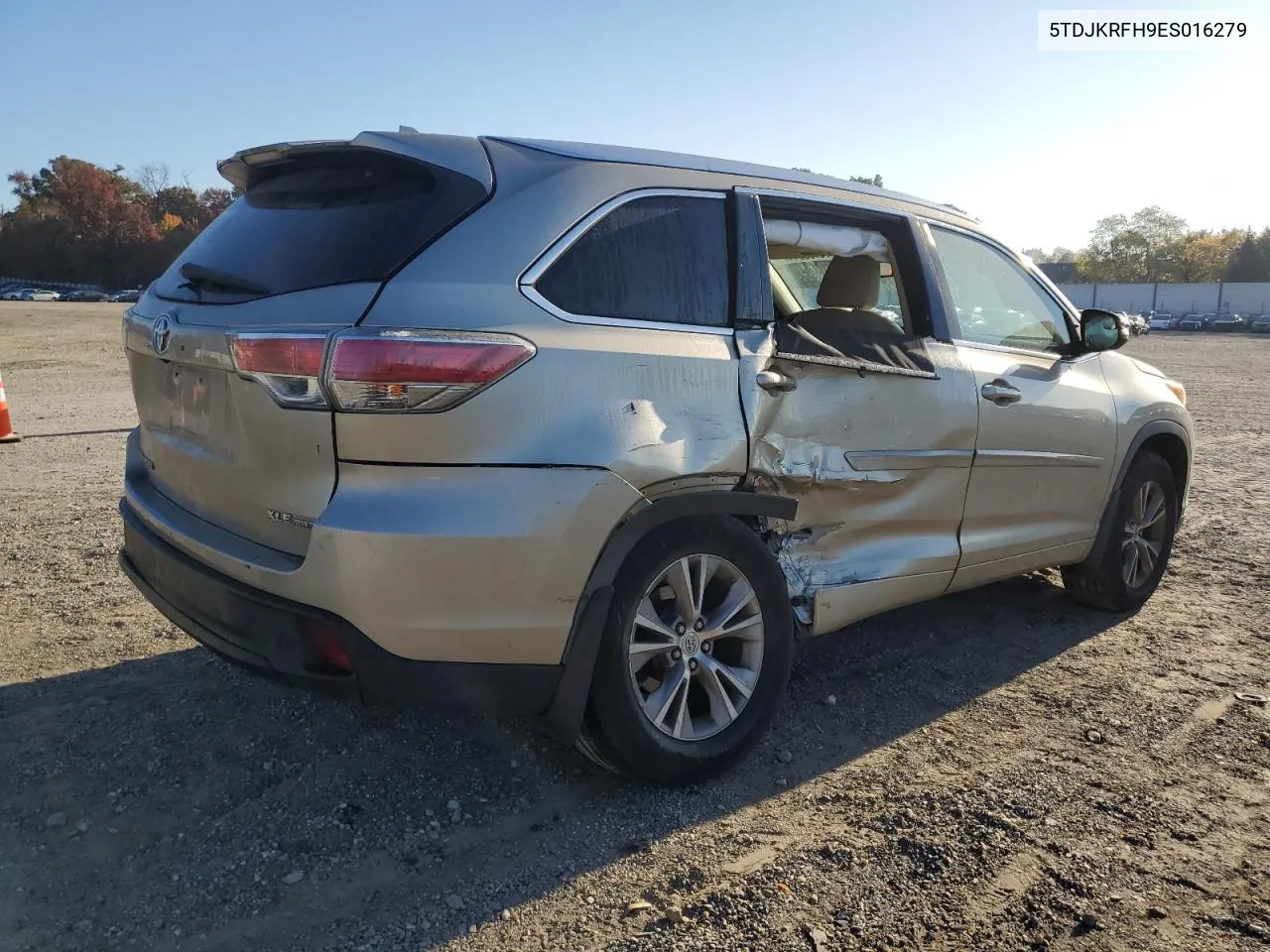 2014 Toyota Highlander Xle VIN: 5TDJKRFH9ES016279 Lot: 76790344