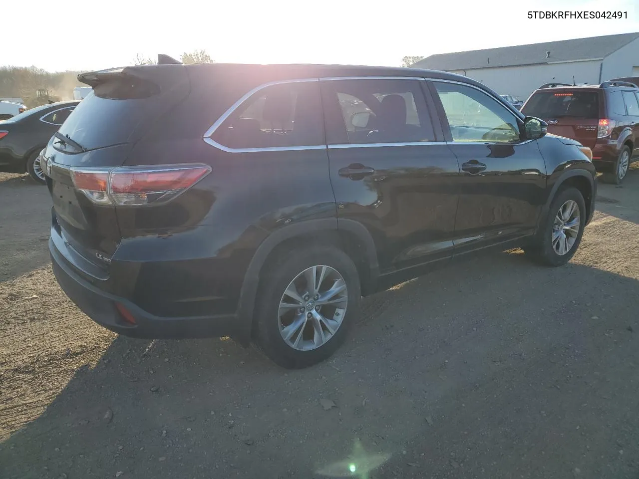 2014 Toyota Highlander Le VIN: 5TDBKRFHXES042491 Lot: 79440534