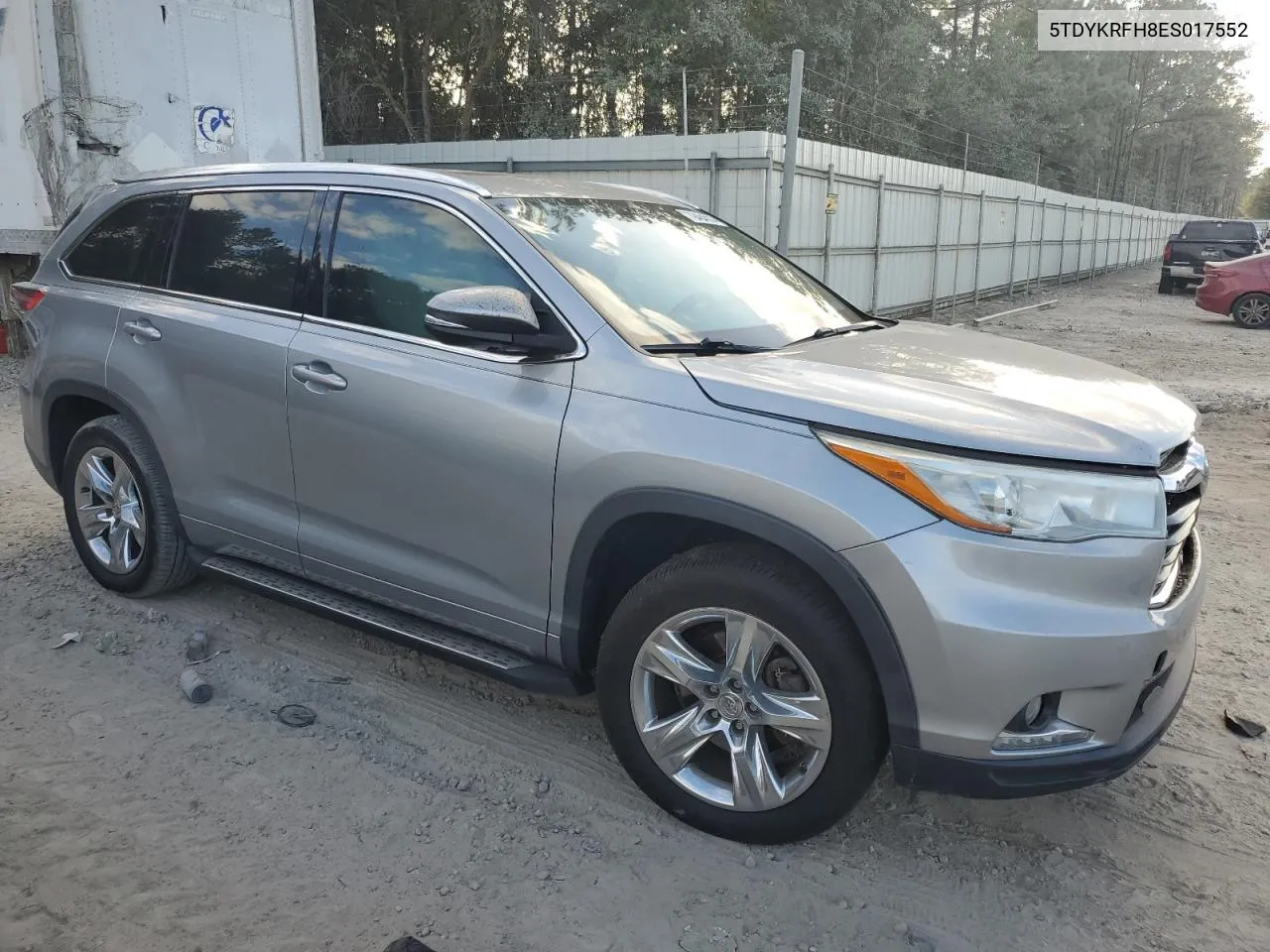 2014 Toyota Highlander Limited VIN: 5TDYKRFH8ES017552 Lot: 79484014