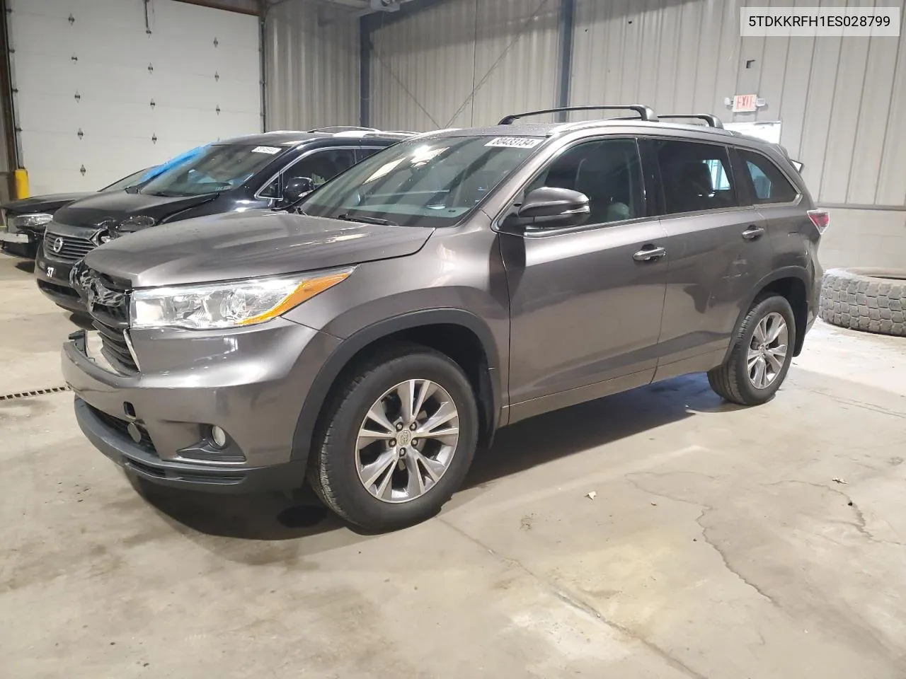 5TDKKRFH1ES028799 2014 Toyota Highlander Xle