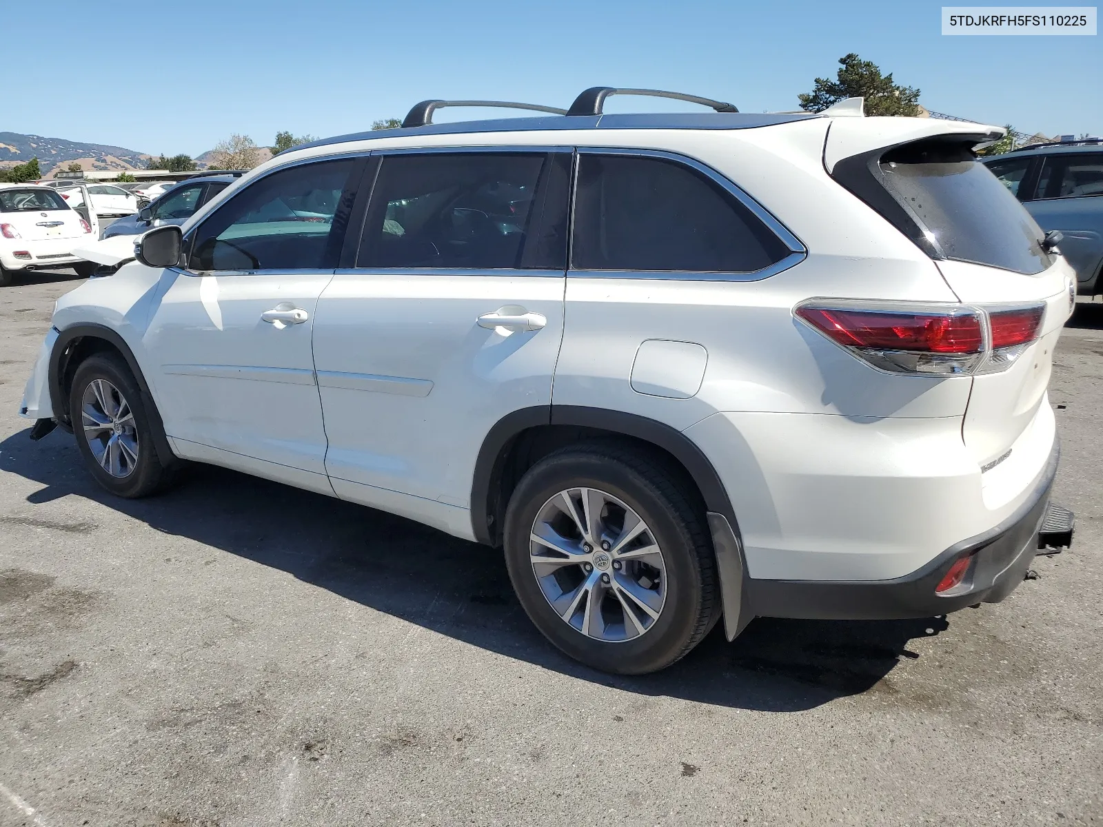 2015 Toyota Highlander Xle VIN: 5TDJKRFH5FS110225 Lot: 68090024