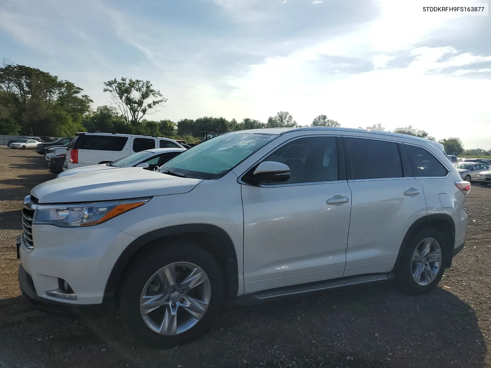 5TDDKRFH9FS163877 2015 Toyota Highlander Limited