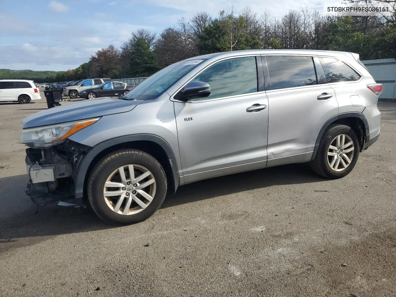 5TDBKRFH9FS086161 2015 Toyota Highlander Le