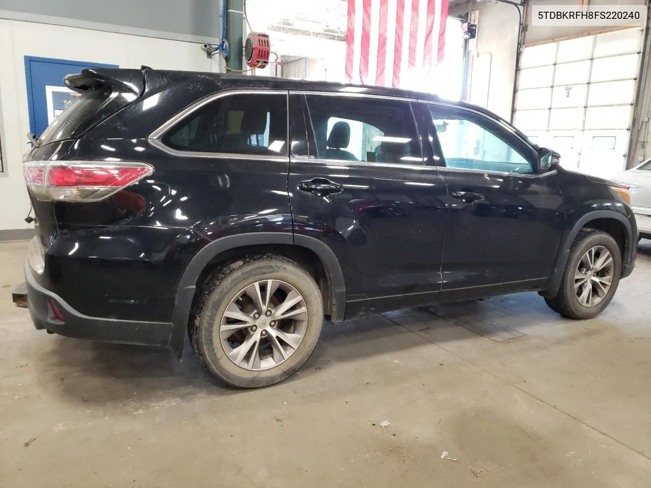 2015 Toyota Highlander Le VIN: 5TDBKRFH8FS220240 Lot: 70767714