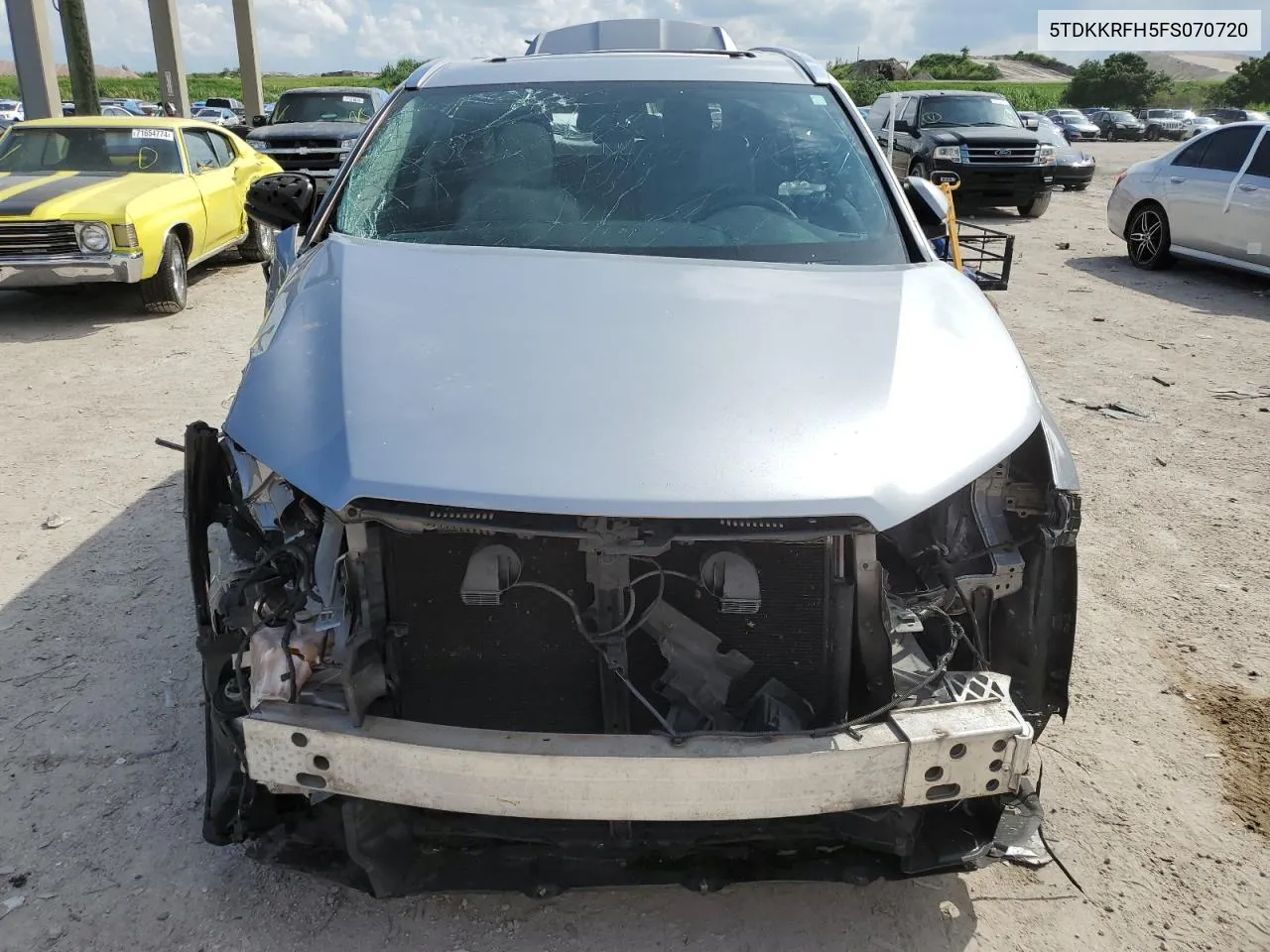 5TDKKRFH5FS070720 2015 Toyota Highlander Xle