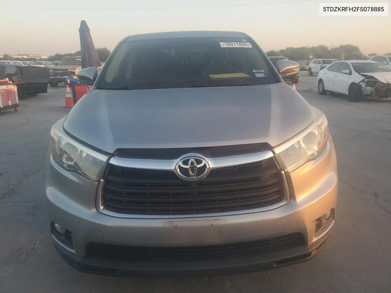 2015 Toyota Highlander Le VIN: 5TDZKRFH2FS078885 Lot: 76911494