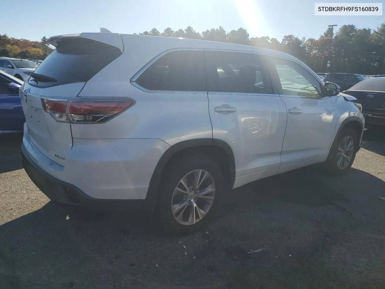 2015 Toyota Highlander Le VIN: 5TDBKRFH9FS160839 Lot: 77180264